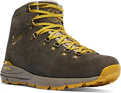 danner hiking boots: Danner Women's Mountain 600 4.5